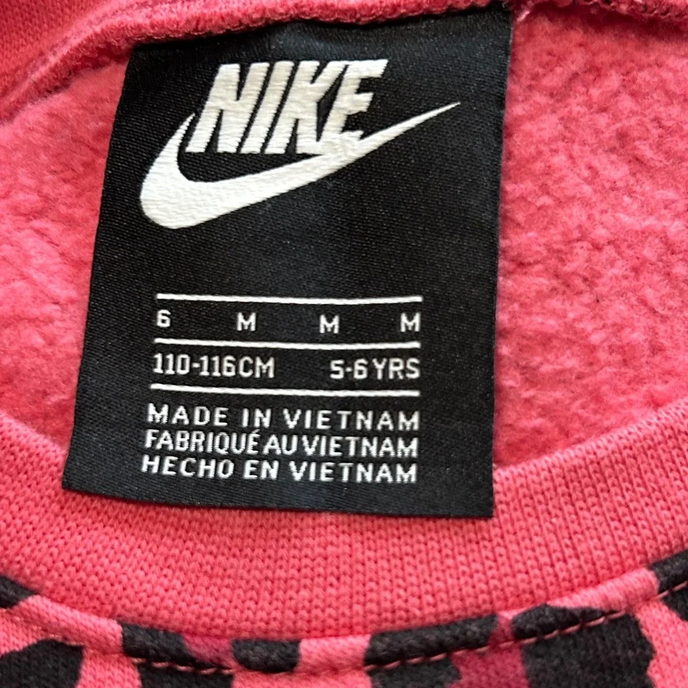 Nike Girls Pink Leopard Print Crewneck Sweatshirt Size 6 Fleece Pullover Retro